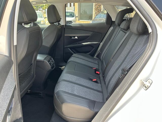PEUGEOT 3008 ALLURE 1.6 PHEV HYBRID AUTO SPANISH LHD IN SPAIN 81000 MILES 2020